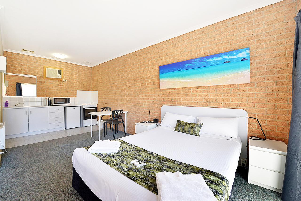 Cranbourne Motor Inn Exterior foto